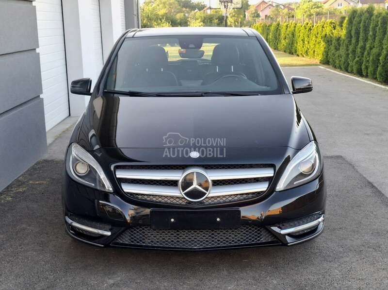 Mercedes-Benz B-Class 2012 photo 3