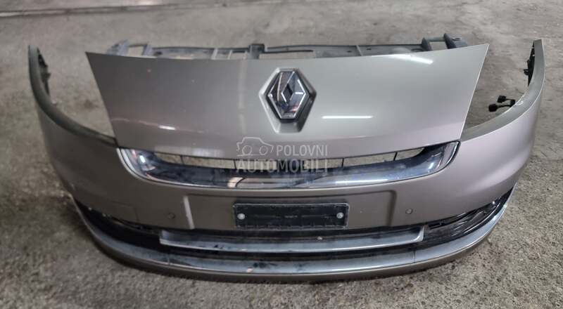 Prednji branik za Renault Grand Scenic od 2012. do 2013. god.