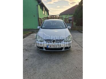 Volkswagen Golf 5 1.6 i, 2.600 €, 2006. Hečbek, Benzin | 1598 cm3, 233.000 km, 85kW (116 KS), Manuelni 6 brzina, 4/5 vrata, 5 sedišta, Zrenjanin
