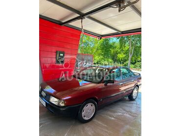 Audi 80 Audi 80 jaje (može zamena), 500 €, 1993. Limuzina, Benzin + Gas (TNG) | 1600 cm3, 250.000 km, 55kW (75 KS), Manuelni 5 brzina, 4/5 vrata, 4 sedišta, Vranje