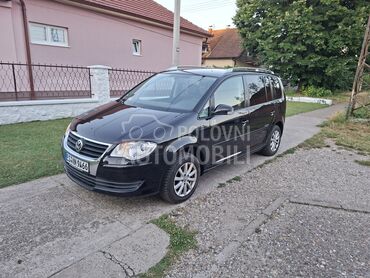 Volkswagen Touran 2,0 tdi, 4.100 €, 2008. Monovolumen (MiniVan), Dizel | 1968 cm3, 235.215 km, 103kW (140 KS), Manuelni 6 brzina, 4/5 vrata, 7 sedišta, Vrbas