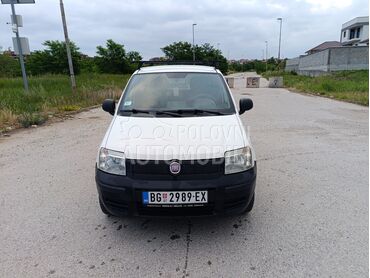 Fiat Panda 1, 2 4x4, 3.850 €, 2011. Hečbek, Benzin | 1242 cm3, 143.000 km, 51kW (69 KS), Manuelni 5 brzina, 4/5 vrata, 4 sedišta, Lazarevac