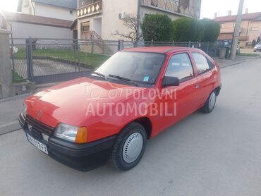 Opel Kadett, 850 €, 1986. Limuzina, Benzin | 1600 cm3, 59.600 km, 44kW (60 KS), Manuelni 4 brzine, 2/3 vrata, 5 sedišta, Valjevo