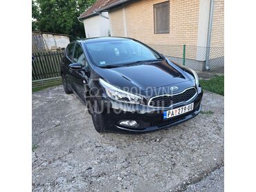 Kia cee`d 1.4, 6.500 €, 2013. Hečbek, Benzin | 1396 cm3, 186.204 km, 73kW (99 KS), Manuelni 6 brzina, 4/5 vrata, 5 sedišta, Mladenovac