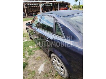Audi A4 (može zamena), 1.700 €, 2003. Limuzina, Dizel | 1896 cm3, 390.000 km, 96kW (131 KS), Manuelni 5 brzina, 4/5 vrata, 5 sedišta, Mošorin