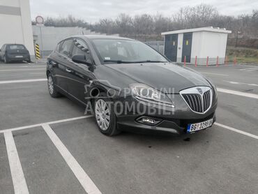 Lancia Delta 1.4 t jet, 4.200 €, 2010. Hečbek, Benzin + Gas (TNG) | 1398 cm3, 178.400 km, 88kW (120 KS), Manuelni 6 brzina, 4/5 vrata, 5 sedišta, Kaluđerica