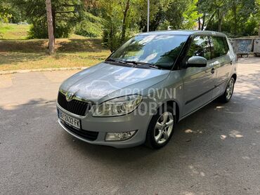 Škoda Fabia TSI DSG (može zamena), 5.700 €, 2010. Hečbek, Benzin | 1197 cm3, 254.300 km, 77kW (105 KS), Automatski / poluautomatski, 4/5 vrata, 5 sedišta, Voždovac