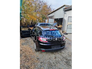 Renault Megane 1.2 (može zamena), 5.600 €, 2015. Karavan, Benzin | 1198 cm3, 186.322 km, 85kW (116 KS), Manuelni 6 brzina, 4/5 vrata, 5 sedišta, Vrbas