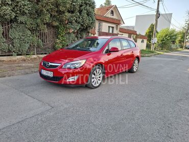 Opel Astra J 1.6  turno T N G, Po dogovoru, 2012. Karavan, Benzin + Gas (TNG) | 1599 cm3, 250.000 km, 132kW (179 KS), Manuelni 6 brzina, 4/5 vrata, 5 sedišta, Leskovac
