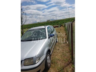 Volkswagen Polo, 1.200 €, 2001. Hečbek, Benzin | 1390 cm3, 212.500 km, 44kW (60 KS), Manuelni 5 brzina, 2/3 vrata, 5 sedišta, Novi Sad