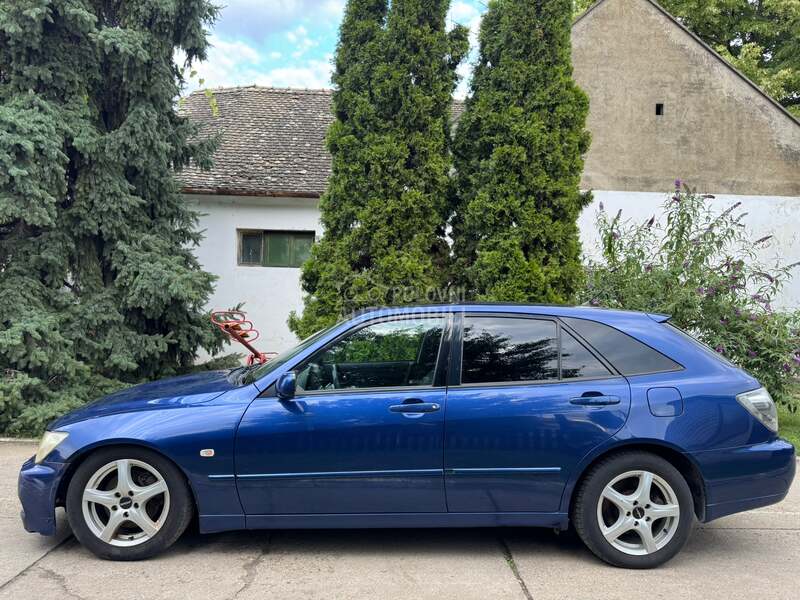 Lexus Is 300 2001 photo 5