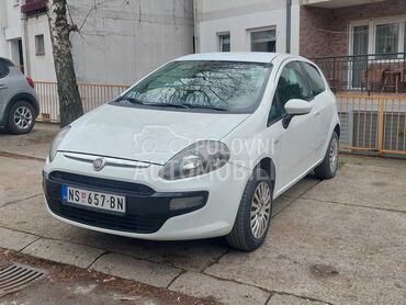 Fiat EVO 1.4b METAN, 2.950 €, 2011. Hečbek, Benzin + Metan (CNG) | 1380 cm3, 240.000 km, 57kW (77 KS), Manuelni 5 brzina, 2/3 vrata, 5 sedišta, Novi Sad