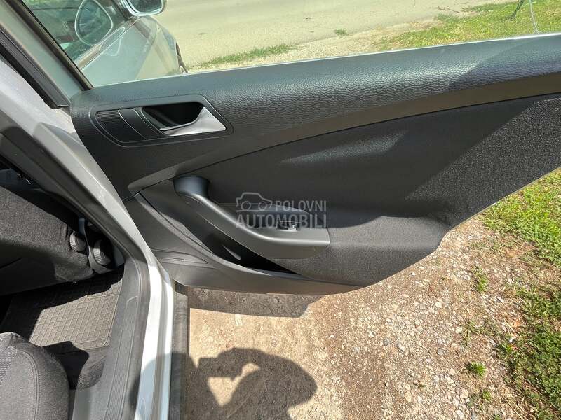 Zadnji tapaciri za Volkswagen Passat B6