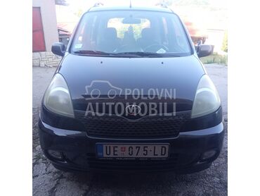 Toyota Yaris Verso, 2.300 €, 2002. Monovolumen (MiniVan), Benzin | 1299 cm3, 248.000 km, 63kW (86 KS), Manuelni 5 brzina, 4/5 vrata, 5 sedišta, Arilje