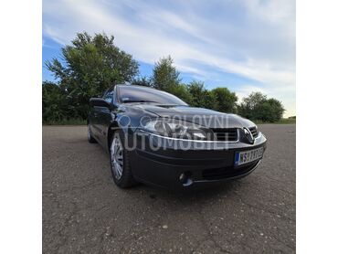 Renault Laguna 1.6 16v, 2.500 €, 2005. Limuzina, Benzin | 1600 cm3, 216.370 km, 82kW (111 KS), Manuelni 5 brzina, 4/5 vrata, 5 sedišta, Novi Sad