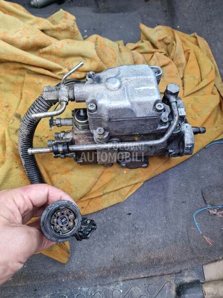 Bosch pumpa terrano 2.7 dizel za Nissan Terrano od 1999. do 2005. god.