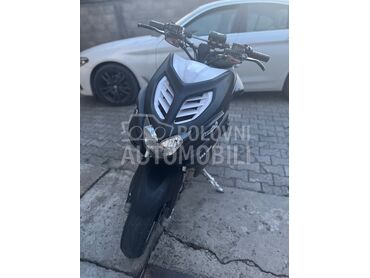 Yamaha Aerox, 800 €, 2014. , 70 cm3, 10.000 km, 11kW (15 KS), Scooter, Novi Pazar
