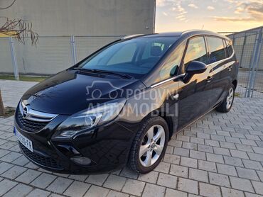 Opel Zafira 1.6 turbo metan, 4.800 €, 2012. Monovolumen (MiniVan), Benzin + Metan (CNG) | 1598 cm3, 224.000 km, 110kW (150 KS), Manuelni 6 brzina, 4/5 vrata, 7 sedišta, Pojate