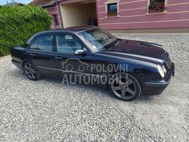 Mercedes Benz E 220, 4.000 €, 2002. Limuzina, Dizel | 2148 cm3, 330.000 km, 105kW (143 KS), Automatski / poluautomatski, 4/5 vrata, 5 sedišta, Beograd