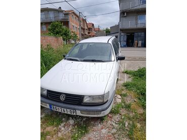Volkswagen Passat B4, 490 €, 1995. Karavan, Benzin + Gas (TNG) | 1779 cm3, 350.000 km, 66kW (90 KS), Manuelni 5 brzina, 4/5 vrata, 5 sedišta, Beograd