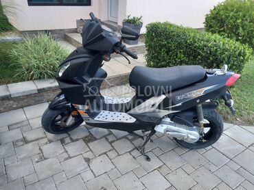 Sprint exectly (može zamena), 650 €, 2008. , 49 cm3, 5.800 km, 3kW (4 KS), Scooter, Čačak