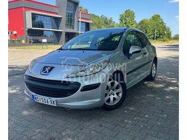 Peugeot 207, 1.400 €, 2006. Hečbek, Benzin | 1360 cm3, 210.000 km, 65kW (88 KS), Manuelni 5 brzina, 2/3 vrata, 5 sedišta, Novi Sad
