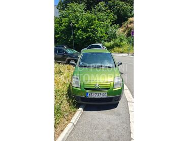 Citroen C2, 1.300 €, 2005. Kupe, Dizel | 1398 cm3, 180.000 km, 50kW (68 KS), Manuelni 5 brzina, 2/3 vrata, 4 sedišta, Novi Sad