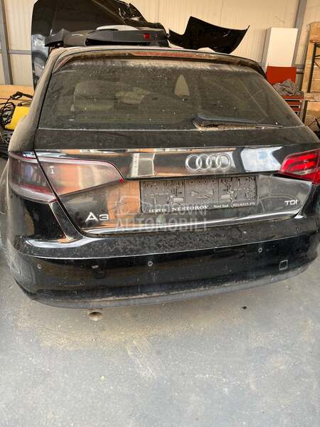 Gepek vrata branik stopovi za Audi A3 od 2013. do 2020. god.