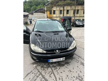 Peugeot 206 Reg godinu dana (može zamena), 1.050 €, 2005. Hečbek, Dizel | 1398 cm3, 250.000 km, 50kW (68 KS), Manuelni 5 brzina, 2/3 vrata, 5 sedišta, Vrčin