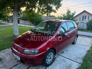 Fiat Punto, 1.250 €, 2002. Hečbek, Benzin | 1242 cm3, 214.357 km, 44kW (60 KS), Manuelni 5 brzina, 4/5 vrata, 5 sedišta, Surčin