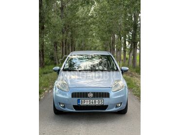 Fiat Grande Punto 1.2, 2.500 €, 2008. Hečbek, Benzin | 1242 cm3, 192.000 km, 48kW (65 KS), Manuelni 5 brzina, 4/5 vrata, 5 sedišta, Čelarevo