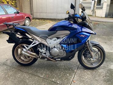 Honda Honda VFR 800X, 5.600 €, 2012. , 800 cm3, 22.000 km, 75kW (102 KS), Touring, Voždovac