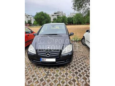 Mercedes Benz A 160, 3.500 €, 2010. Hečbek, Benzin | 1498 cm3, 219.000 km, 70kW (95 KS), Manuelni 5 brzina, 4/5 vrata, 5 sedišta, Beograd