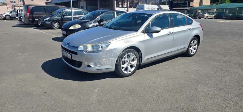 Citroen C5 (можно заменить)