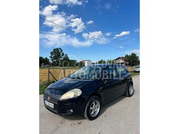 Fiat Grande Punto, 2.850 €, 2009. Hečbek, Benzin + Metan (CNG) | 1400 cm3, 254.741 km, 55kW (75 KS), Manuelni 5 brzina, 4/5 vrata, 5 sedišta, Jagodina