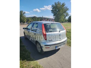 Zastava 10 1.2, 1.350 €, 2007. Hečbek, Benzin + Gas (TNG) | 1242 cm3, 301.000 km, 44kW (60 KS), Manuelni 5 brzina, 4/5 vrata, 5 sedišta, Grocka