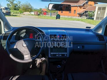 Volkswagen Touran (može zamena), 4.300 €, 2007. Monovolumen (MiniVan), Benzin + Metan (CNG) | 2000 cm3, 344.870 km, 81kW (110 KS), Manuelni 5 brzina, 4/5 vrata, 5 sedišta, Čačak