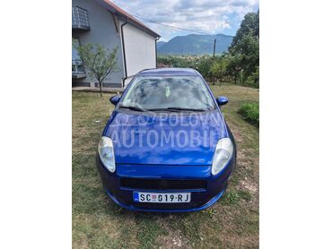 Fiat Grande Punto 1.4, 2.400 €, 2005. Hečbek, Benzin | 1368 cm3, 170.000 km, 57kW (77 KS), Manuelni 5 brzina, 2/3 vrata, 5 sedišta, Surdulica