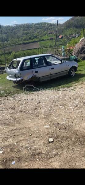 Delovi za Subaru Justy