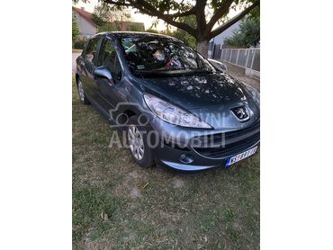 Peugeot 207, 3.199 €, 2006. Hečbek, Benzin | 1360 cm3, 143.931 km, 65kW (88 KS), Manuelni 5 brzina, 4/5 vrata, 4 sedišta, Budisava