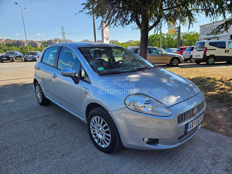 Fiat Grande Punto 2009 photo 5