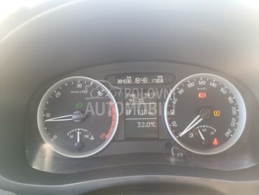 Škoda Roomster 1.9 tdi, 3.300 €, 2008. Monovolumen (MiniVan), Dizel | 1900 cm3, 385.000 km, 77kW (105 KS), Manuelni 5 brzina, 4/5 vrata, 5 sedišta, Uljma