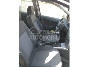 Opel Astra H klasic, 5.000 €, 2012. Hečbek, Benzin | 1598 cm3, 75.000 km, 85kW (116 KS), Manuelni 5 brzina, 4/5 vrata, 5 sedišta, Požarevac