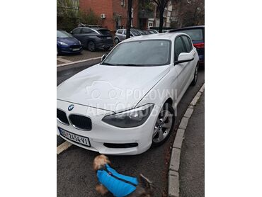 BMW 114 114i (može zamena), 5.900 €, 2012. Hečbek, Benzin | 1598 cm3, 270.000 km, 75kW (102 KS), Manuelni 6 brzina, 4/5 vrata, 5 sedišta, Bežanijska Kosa