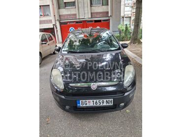 Fiat Grande Punto 1.3 mjt, 3.500 €, 2011. Hečbek, Dizel | 1248 cm3, 333.333 km, 63kW (86 KS), Manuelni 5 brzina, 4/5 vrata, 5 sedišta, Mladenovac