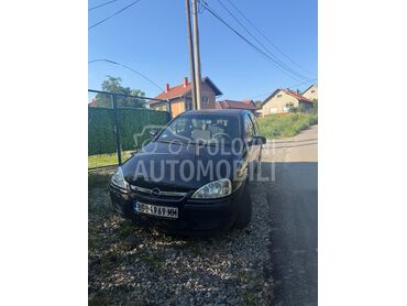 Opel Corsa C 1.2, 1.390 €, 2004. Hečbek, Benzin | 1199 cm3, 302.310 km, 55kW (75 KS), Manuelni 5 brzina, 2/3 vrata, 5 sedišta, Barič