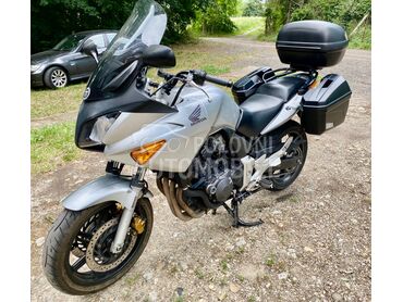 Honda CBF 600 SA, 2.900 €, 2004. , 599 cm3, 59.000 km, 57kW (77 KS), Touring, Barajevo