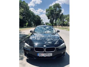BMW 318, 9.500 €, 2013. Limuzina, Dizel | 1995 cm3, 368.000 km, 105kW (143 KS), Manuelni 6 brzina, 4/5 vrata, 5 sedišta, Beograd