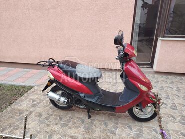 Baotian bt49q, 380 €, 2009. , 49 cm3, 10.000 km, 3kW (4 KS), Scooter, Kragujevac