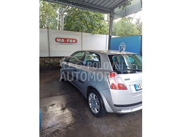 Fiat Stilo 1.6 16v (može zamena), 600 €, 2005. Hečbek, Benzin | 1596 cm3, 259.000 km, 76kW (103 KS), Manuelni 5 brzina, 2/3 vrata, 5 sedišta, Beograd